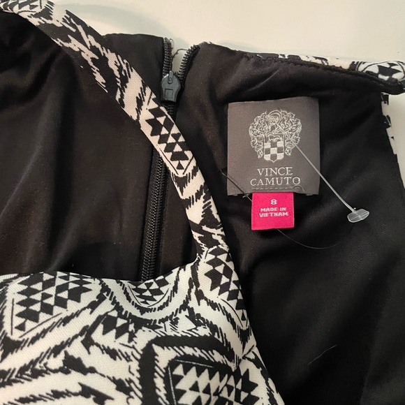 Vince Camuto Women's Fit Flare Dress Halter Sleeves size 8 Black White Printed - Picture 9 of 10
